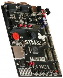 Fot. 1. Zestaw uruchomieniowy ZL27ARM opracowany przez KAMAMI.pl z mikrokontrolerem STM32F103